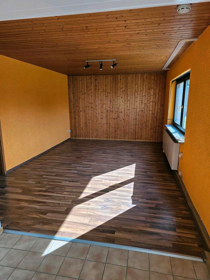 2.5 Zimmer Wohnung 850€ warm in Neuenstadt in Neuenstadt