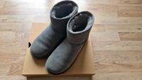 UGG Boots Mini grau Größe 40 Nordrhein-Westfalen - Haan Vorschau