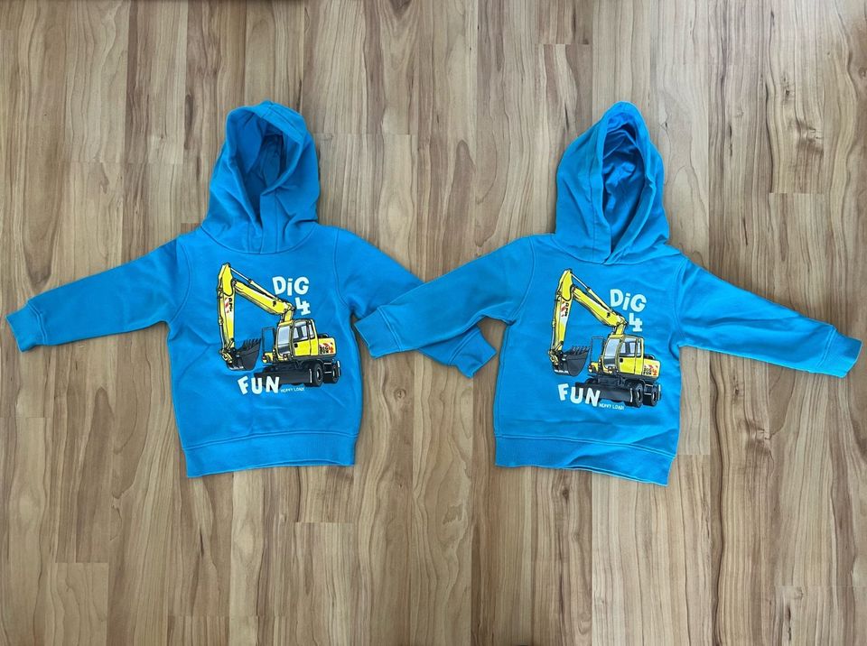 2x Palomino Bagger Kaputzen Pullover Hoodie - top Zustand - Gr 98 in Bad Nauheim