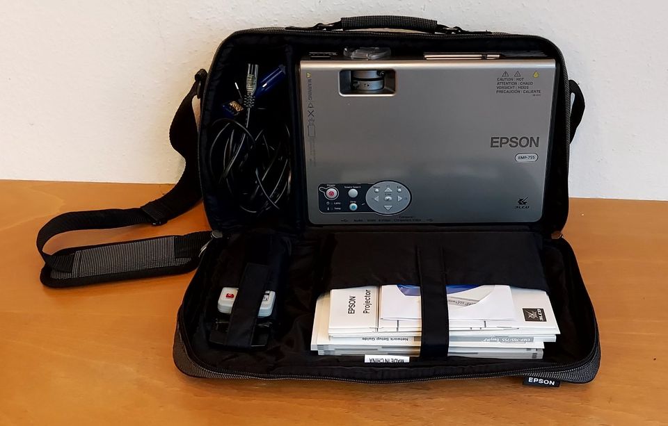 EPSON LCR PROJECTOR, MODEL:EMP-775 in Sonsbeck