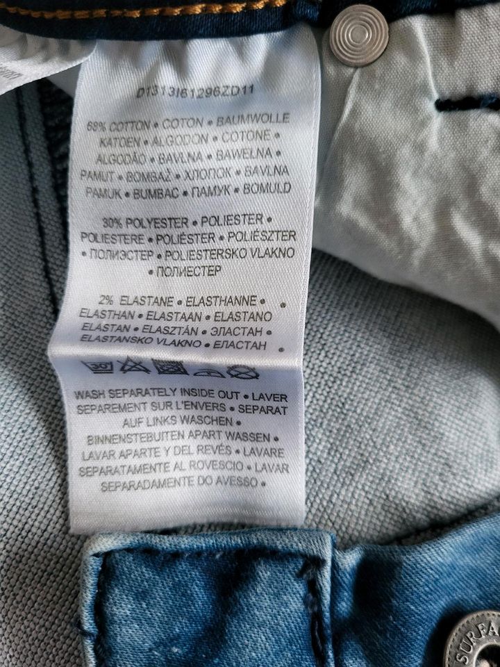 Blaue kurze Hose Jeanshose Größe M von urban surface Sommer Knopf in Werl