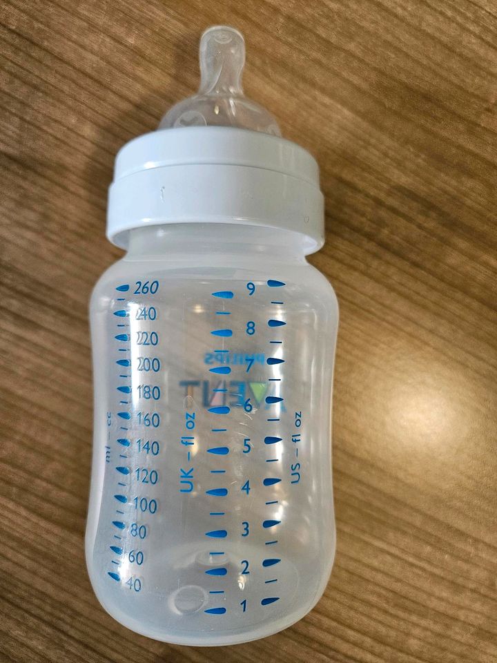 Avent Babyflasche wie neu in Düren