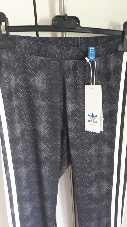 Adidas Legging Hose gr 34 in Langdorf