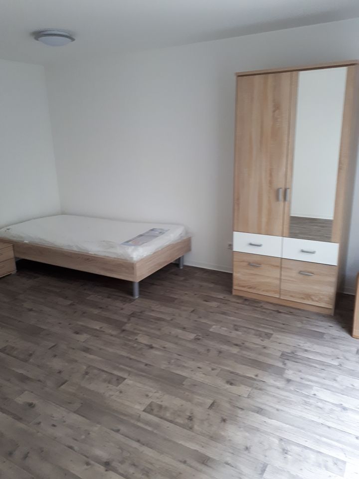 Top WG-Zimmer (Nr. 13) in 3er WG, voll möbliert, mit Loggia ca 12 qm, RT- Stadtmitte, ab 01.03.2024 zu vermieten in Reutlingen