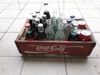 Antike COCA COLA Holzkiste mit Flaschen und Dosen Altona - Hamburg Blankenese Vorschau