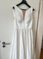 Elegantes Brautkleid mit Schleppe von Lilly Hochzeitskleid Bremen - Oberneuland Vorschau