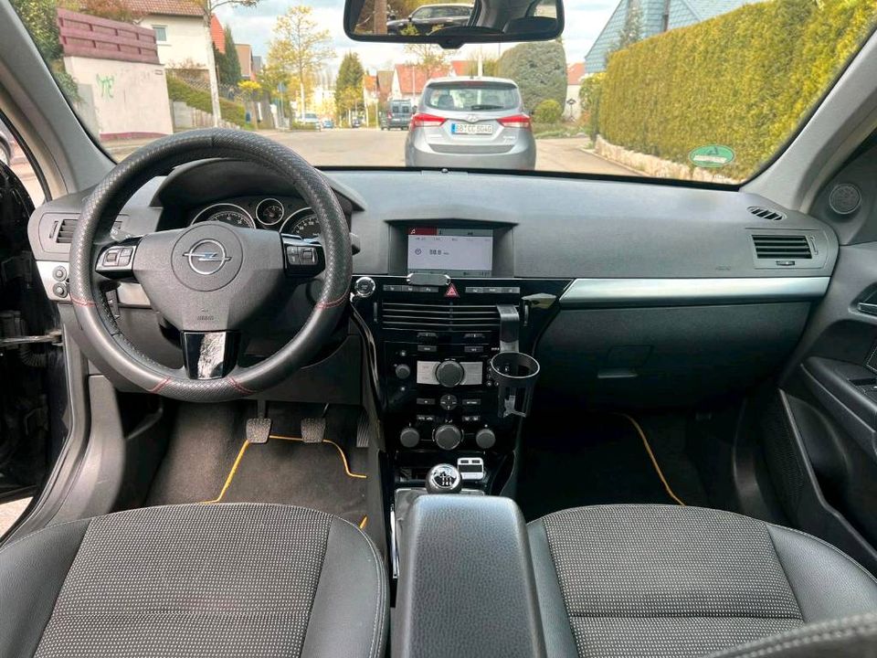 Opel Astra Turbo 5-Türig mit Tüv Klima Leder SHZ Start Stop in Böblingen