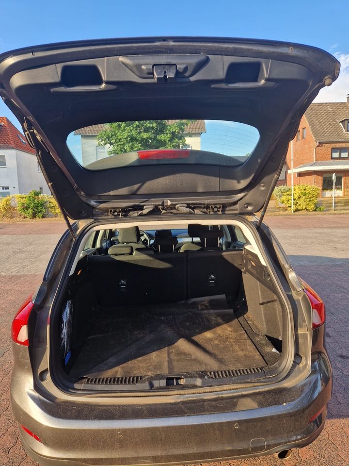 Ford Focus Turnier Cool & Connect Automatik 1.0 Eco LED 2. Hand in Neumünster