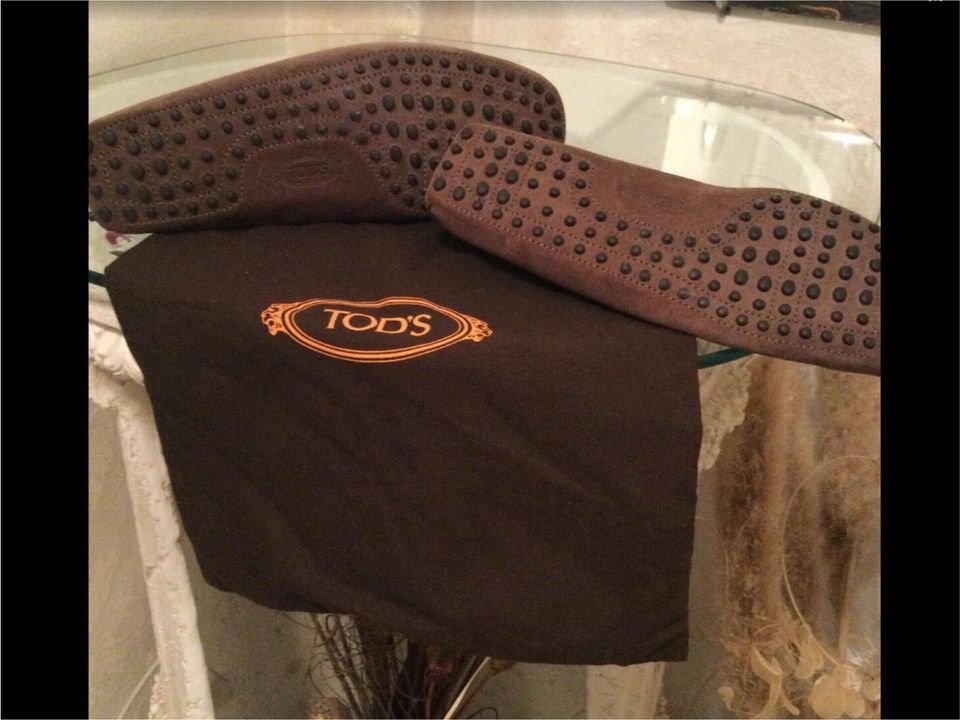 NEUE TODS Herrenschuhe in Köln