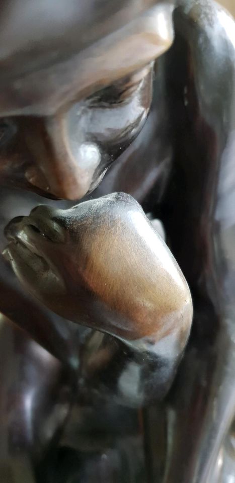 Bronzefigur,  "der Denker" 52 hoch und 9,1 Kilo schwer in Iserlohn