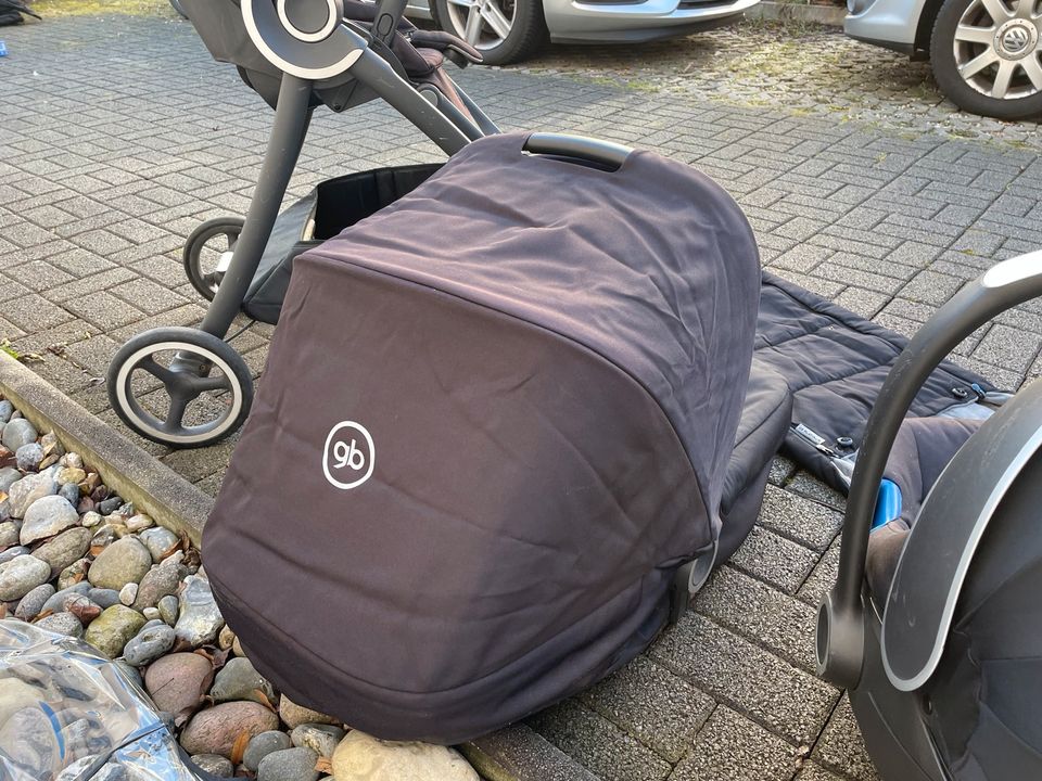 gut erhaltener und stylischer 3in1 Kinderwagen NP: 1.270 € in Leipzig