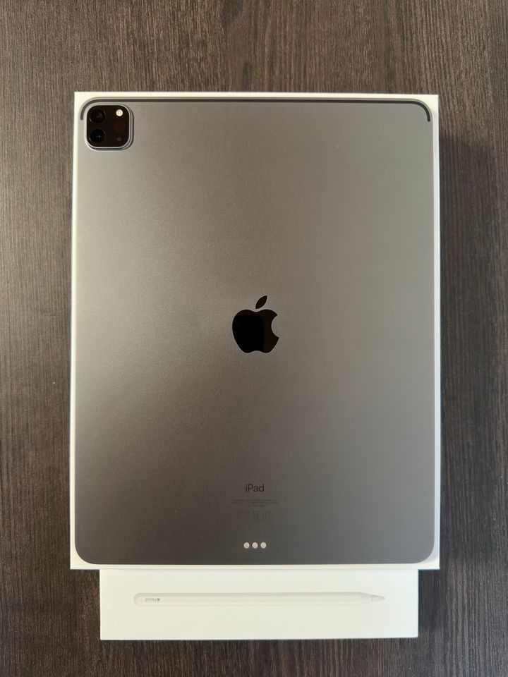 iPad Pro 12.9-inch 256 GB (5th Gen) & Apple Pencil (2nd Gen) in Edemissen