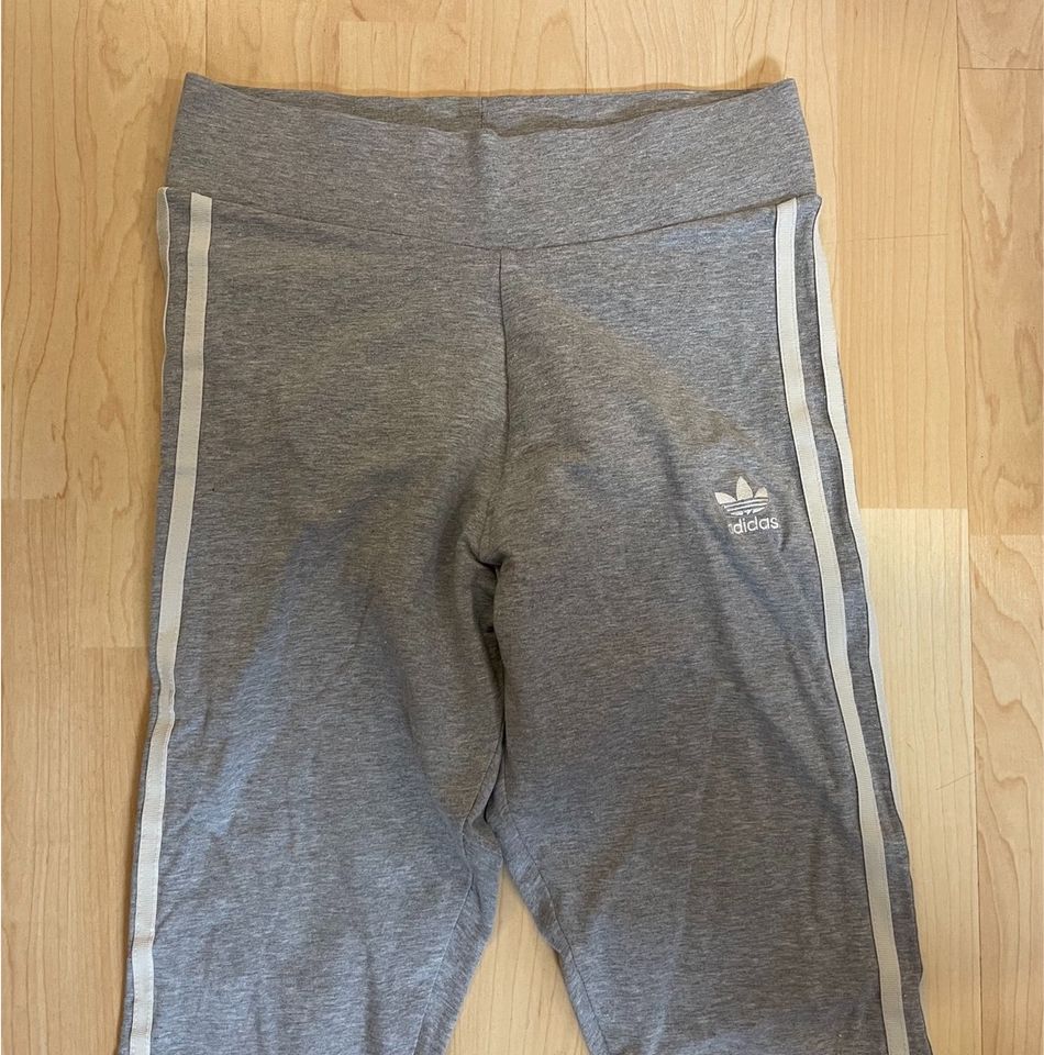 Sport Leggings • Adidas • grau • Gr.34 in Neu-Anspach