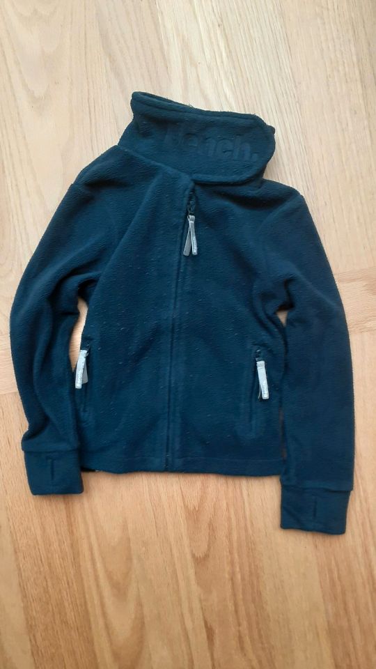 Bench Fleecejacke Größe 116 in Niedersachsen - Göttingen | eBay  Kleinanzeigen ist jetzt Kleinanzeigen