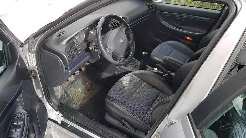 Peugeot 406 2.2 HDI 281000 km TÜV Juni 2025 in Augsburg