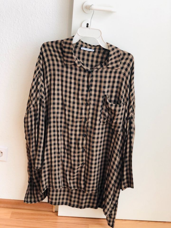 Sehr schöne karierte Bluse/ Oversize Bluse, Größe S v. Pull&Bear in Dortmund