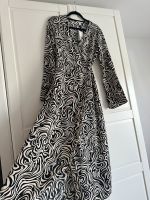 H&M Maxikleid Wickelkleid mit Muster schwarz weiß Sommerkleid neu Baden-Württemberg - Mannheim Vorschau