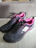 Sneaker in grau mit pink Hessen - Bad Homburg Vorschau