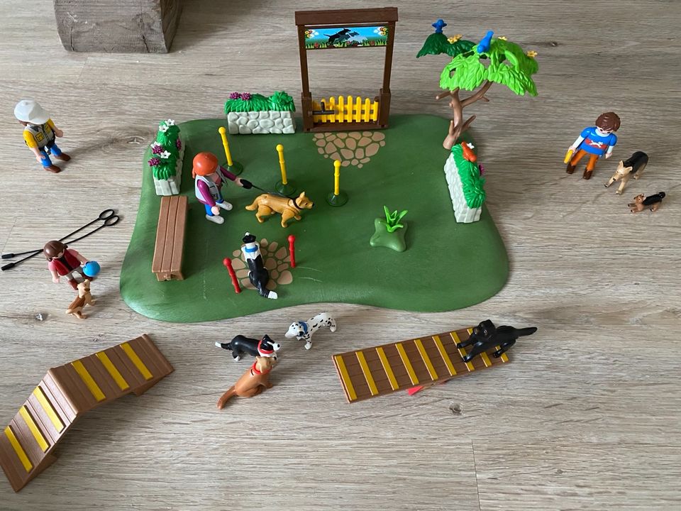 Playmobil Citylife 6145 Hunde Schule & 9279 Set, Top Zustand in Gladenbach