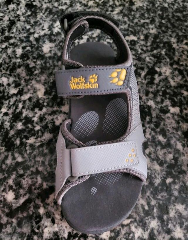 Jack Wolfskin Sandalen gr 32 Neu in München