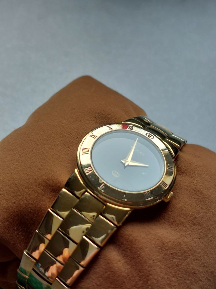 Original Gucci Uhr 3300L Damen Armbanduhr Vergoldet in Oberndorf am Neckar