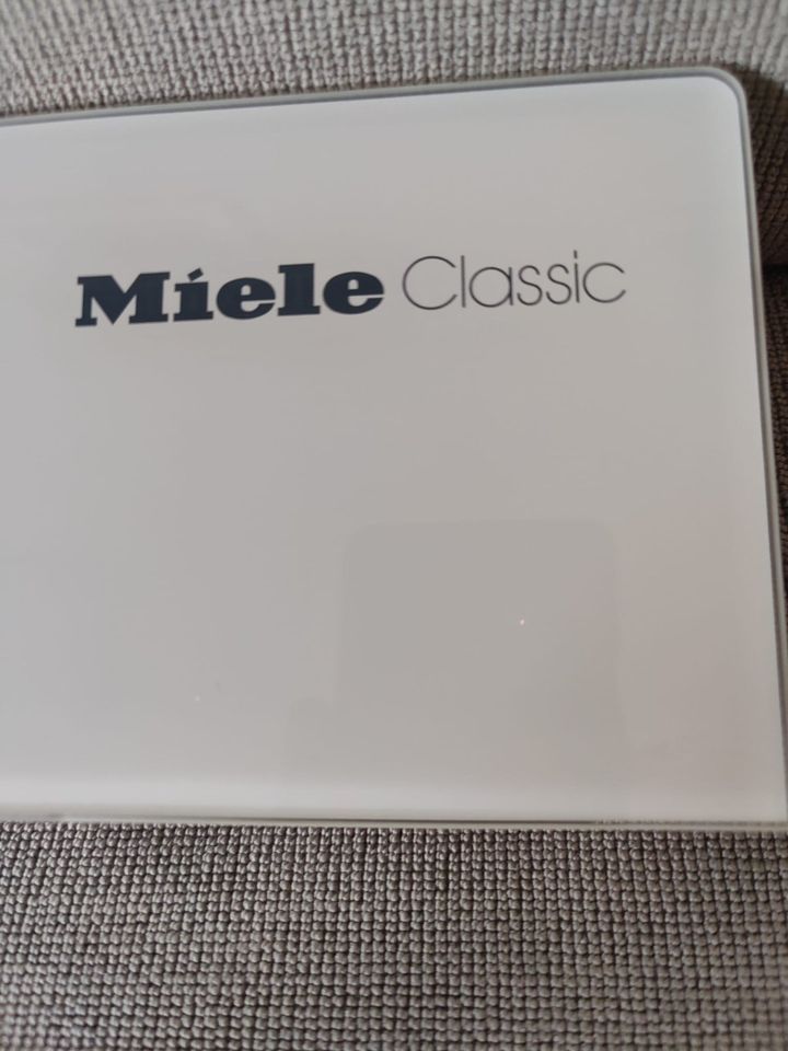 Original Miele Backofen Frontblende Breite 59,5 cm Höhe 11,2 cm in Lage