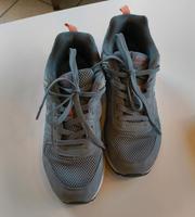 Fila Sneaker grau Gr. 39 neuwertig Turnschuhe Rheinland-Pfalz - Bechtheim Rheinhessen Vorschau