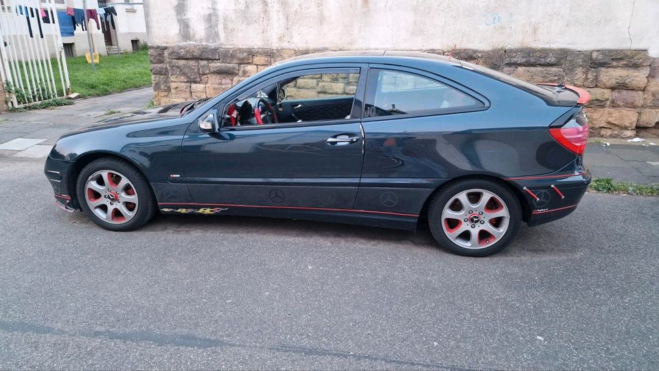 Mercedes C 180 in Euskirchen