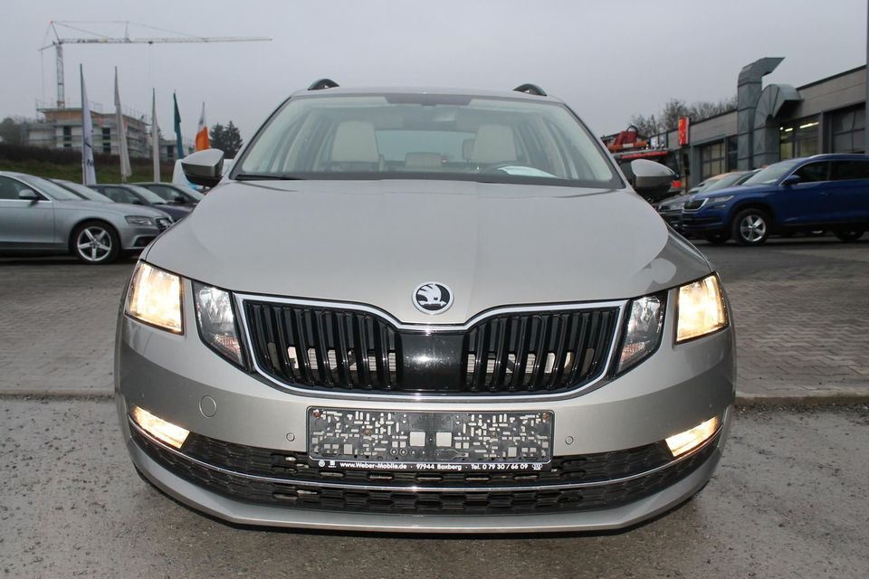 Skoda Octavia Combi 2.0 TDI *DSG*Style*DAB*SHZ*Navi*Ei in Boxberg