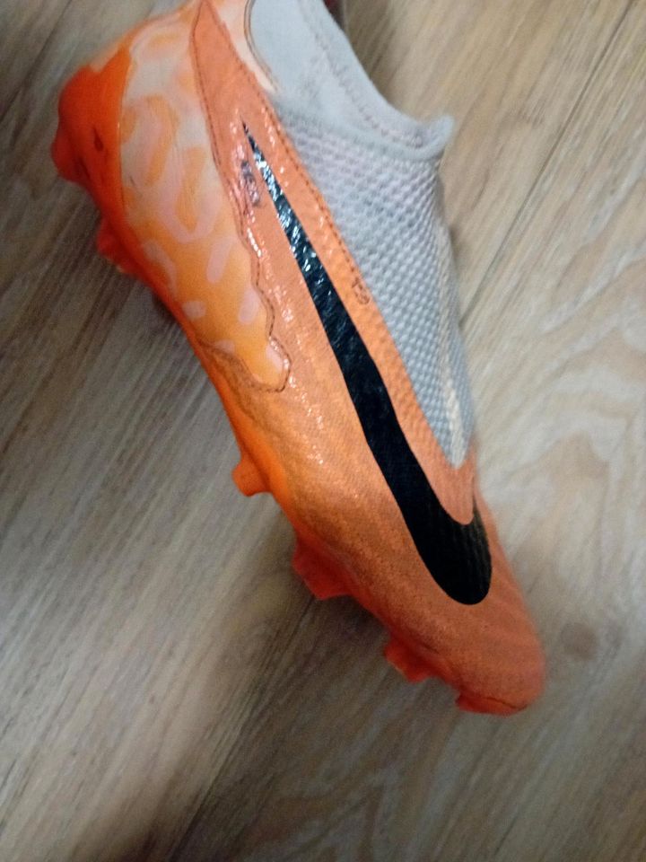 Fußball Schuhe Nike Phantom (Größe 38) in Wittmar