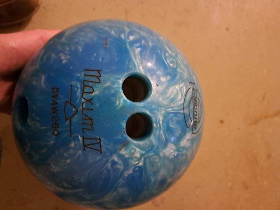 Bowlingball inkl. Tasche in Oldenburg