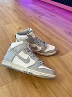 Nike Dunk high grau high Sneaker Damenschuhe 38,5 Berlin - Charlottenburg Vorschau