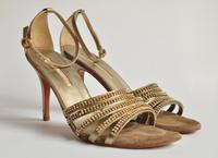 Buffalo Riemchen Pumps mit Strasssteinen metallic champagne Gr 40 Berlin - Mitte Vorschau