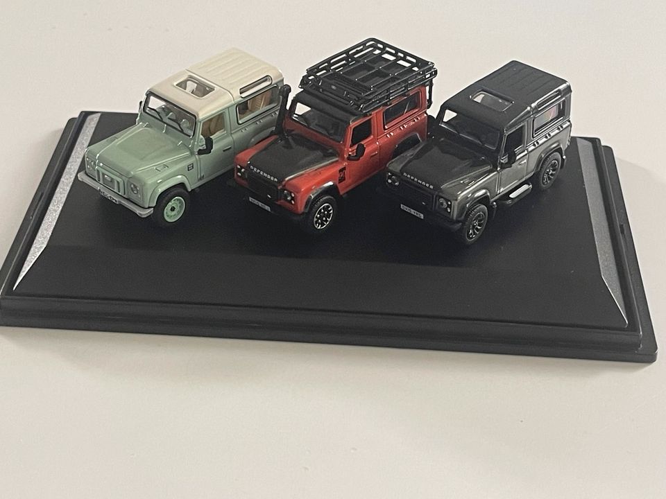 3 Stück Oxford Diecast Landrover Defender in Solingen