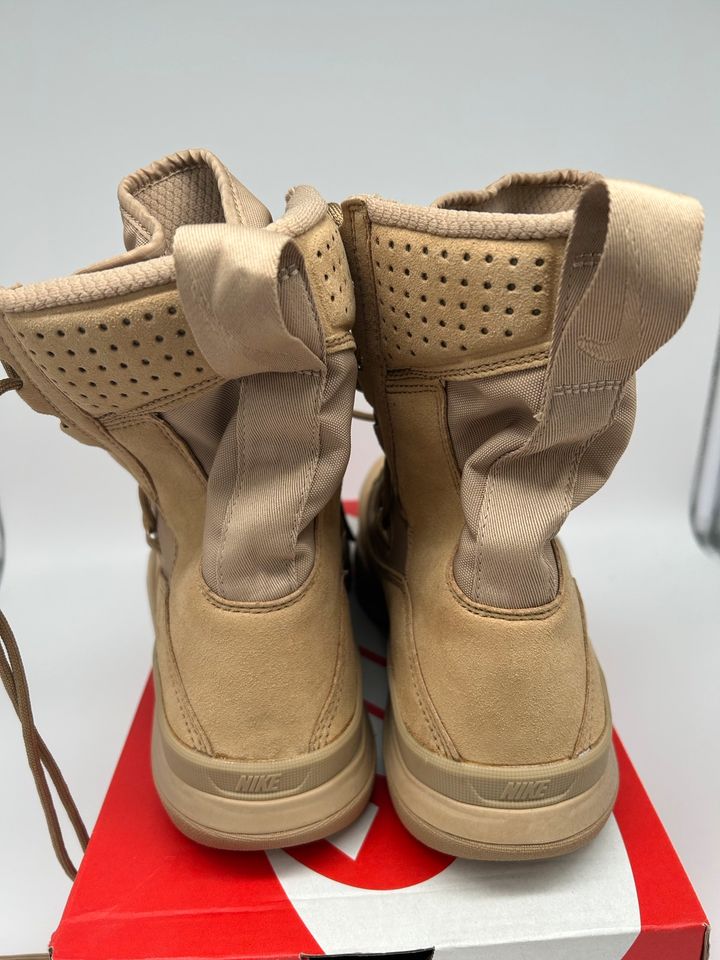 Nike SFB Field Stiefel Schuhe Gr. 40,5 NEU beige Wanderschuhe in Aachen