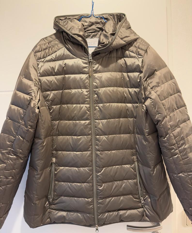 Daunenjacke Steppjacke leichte Jacke Cecil Gr. XXL in Isernhagen