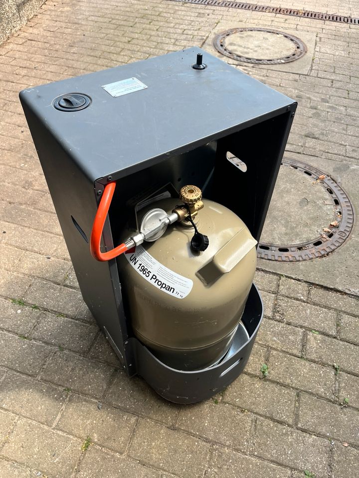 Heizgerät mit Gas im sehr guten Zustand in Hildesheim