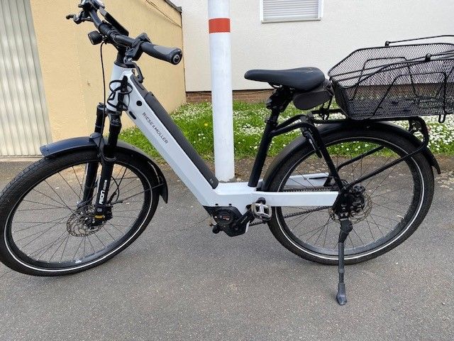 E-Bike der Marke Riese & Müller - Modell Nevo3 GT vario - w/s in Frankfurt am Main