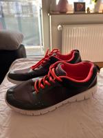 Sneaker in Grau/Orange Hessen - Wetzlar Vorschau