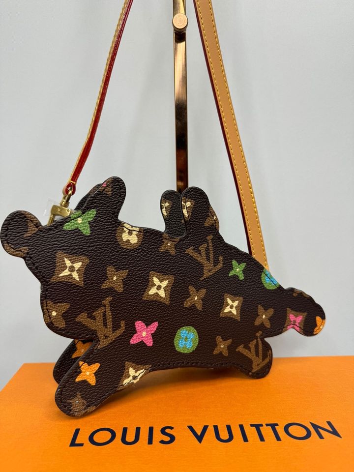 Louis Vuitton Tyler The Creator Dog on Strap Hund Tasche Bag Neu in Wolnzach