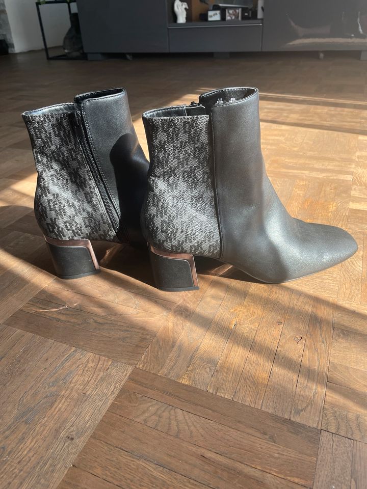 DKNY Leder Optik Stiefelette 39,5 in Köln