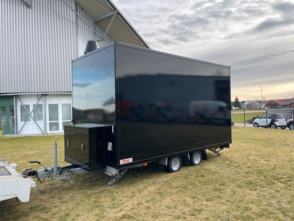 Imbisswagen Verkaufswagen Foodtruck 2019 2500 KG in Westerheim