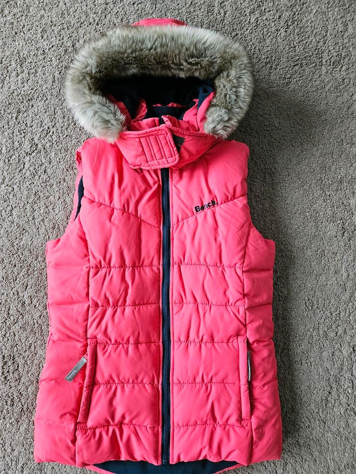 wneu Snowyowl Steppweste ärmellose Jacke Weste Bench 164 rot H&M in Mülheim (Ruhr)