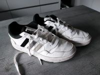 Adidas Sneaker weiß Gr. 44 Nordrhein-Westfalen - Simmerath Vorschau