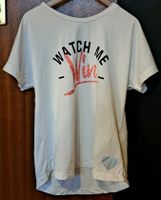 Sport T-Shirt weiß Schriftzug "Watch Me Win" Gr. 146/152 Niedersachsen - Ahlerstedt Vorschau