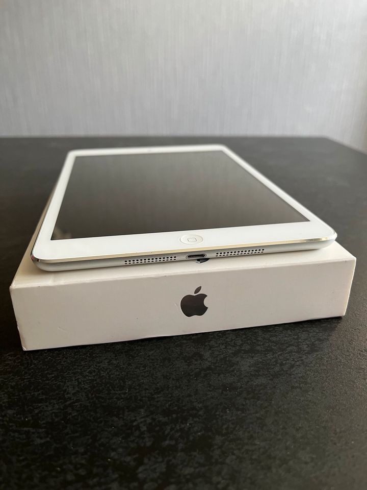 iPad mini Wi-Fi 16GB Silber in Nürnberg (Mittelfr)