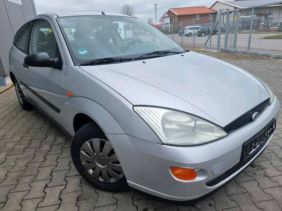 Ford Focus * 1,4 Benziner , Wenig Kilometer, Rentner, TÜV 10/25 * in Jever