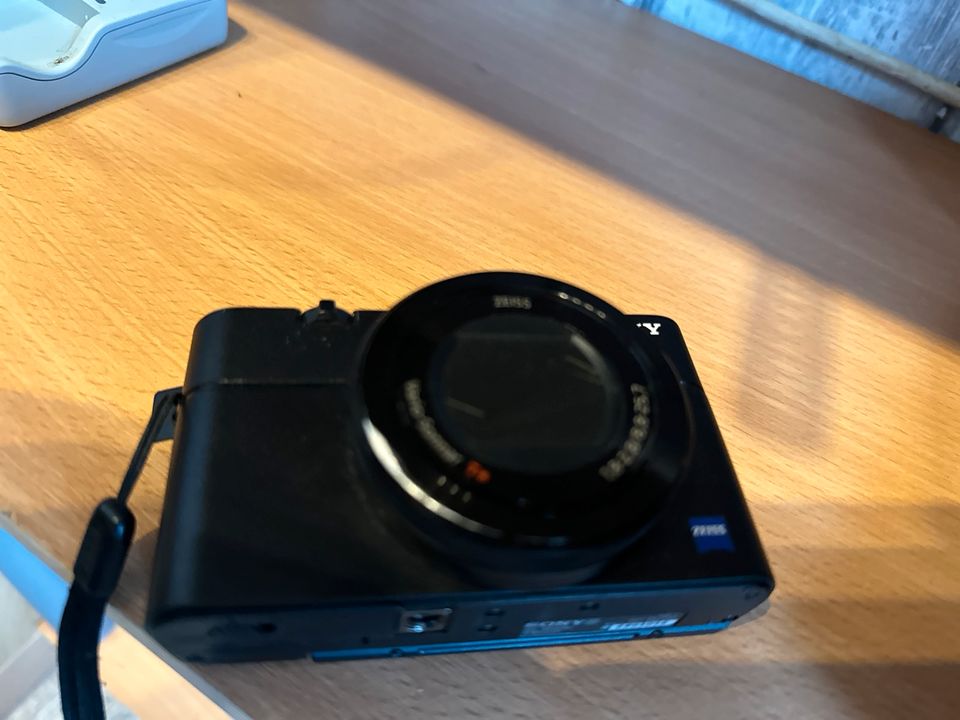 Sony RX 100 V M5Powershot 4 K Kamera in Nörvenich