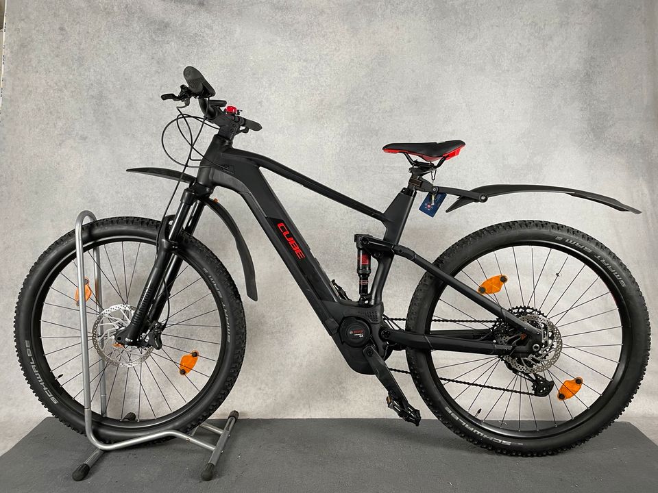 Cube Stereo Hybrid 120 Pro 625 Fully E-MTB E-Bike in Köln