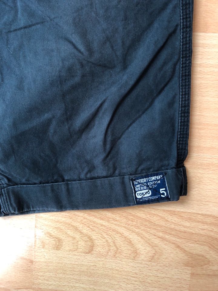 Superdry Short S kurze Hose dunkelblau in Köln